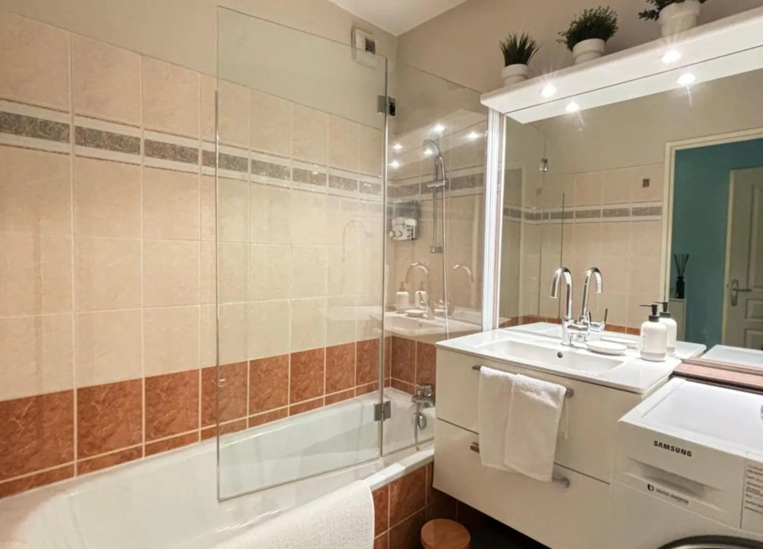 Appartement Douceur Lyonnaise, Villeurbanne France