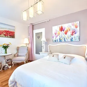 Naturalbnb - D'hotes Bios, Ethiques - Au Calme, Confort Dans Fermee - Parking Gratuit, Securise - Garage Velos Et Motos - Offert Super Petit Dejeuner Local Et Bio Sucre Sale Bed & Breakfast