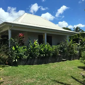 https://gwada-bouillante-paradise.comcaribbean.com